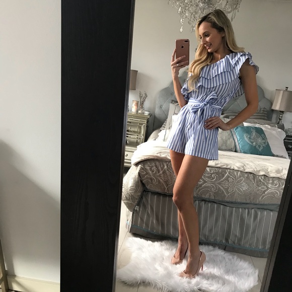 One Shoulder Ruffles Stripped Romper/Jumper - Picture 4 of 8